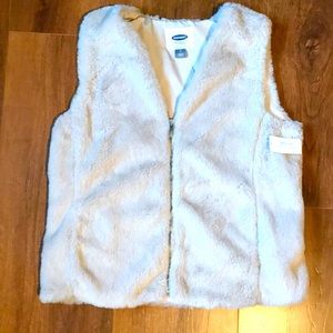 NWT Old Navy Ladies Fur Vest.